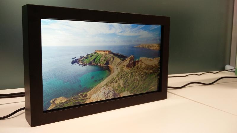 Finished digital picture frame